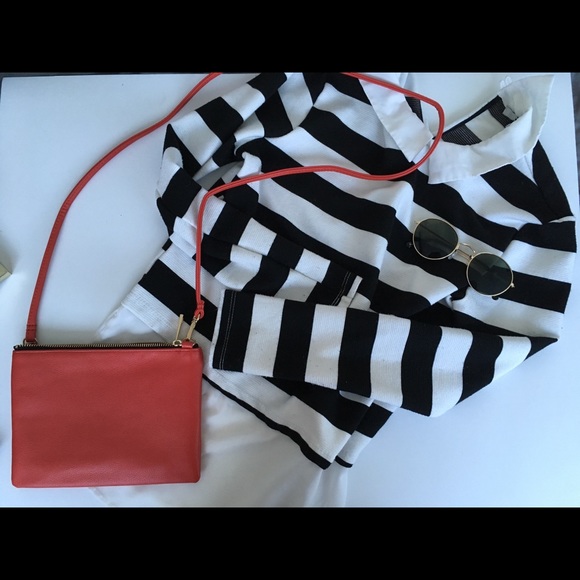 BLACK AND WHITE COLLARS STRIPED SWEATER WITG SHEER - Picture 6 of 8